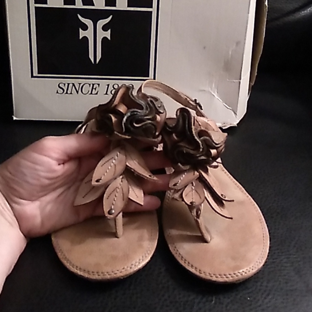 Frye Alessia Leaf Sandal